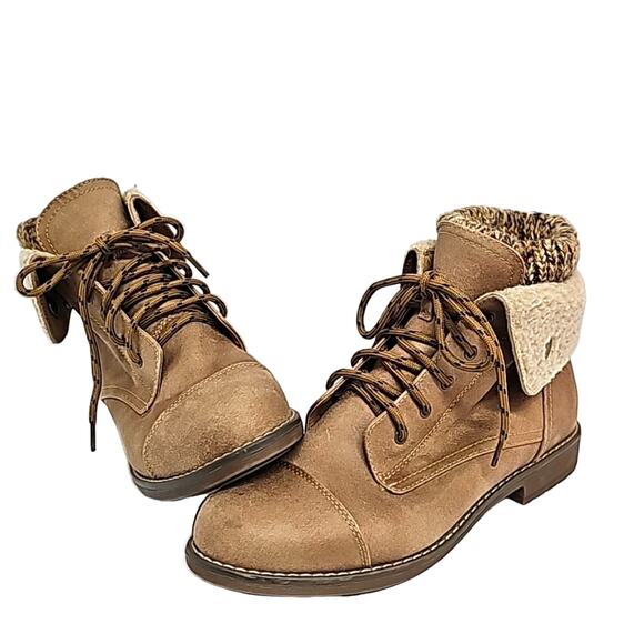 Cliffs by White Mountain Duena Snap Knit Collar Textile Upper Tan Boot Size 9.5W - Picture 1 of 11